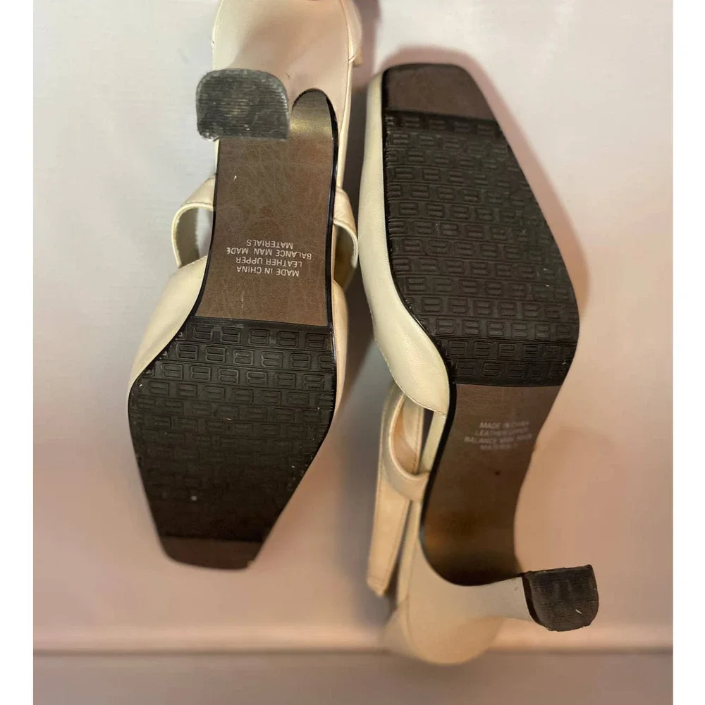 Apostrophe cream leather